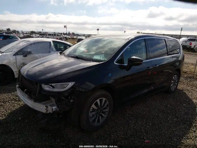 2023 Chrysler Pacifica Hybrid Touring L VIN 2C4RC1L77PR588802 фото 2