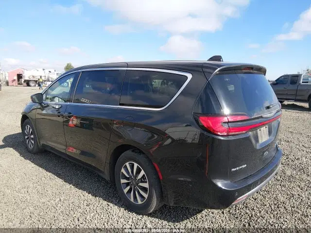 2023 Chrysler Pacifica Hybrid Touring L VIN 2C4RC1L77PR588802 фото 3