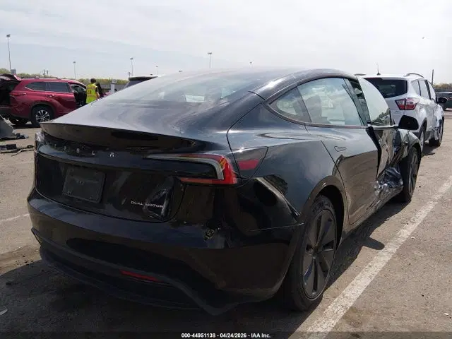 2024 Tesla Model 3 Long Range Dual Motor All-wheel Drive VIN 5YJ3E1EB9RF735461 фото 4