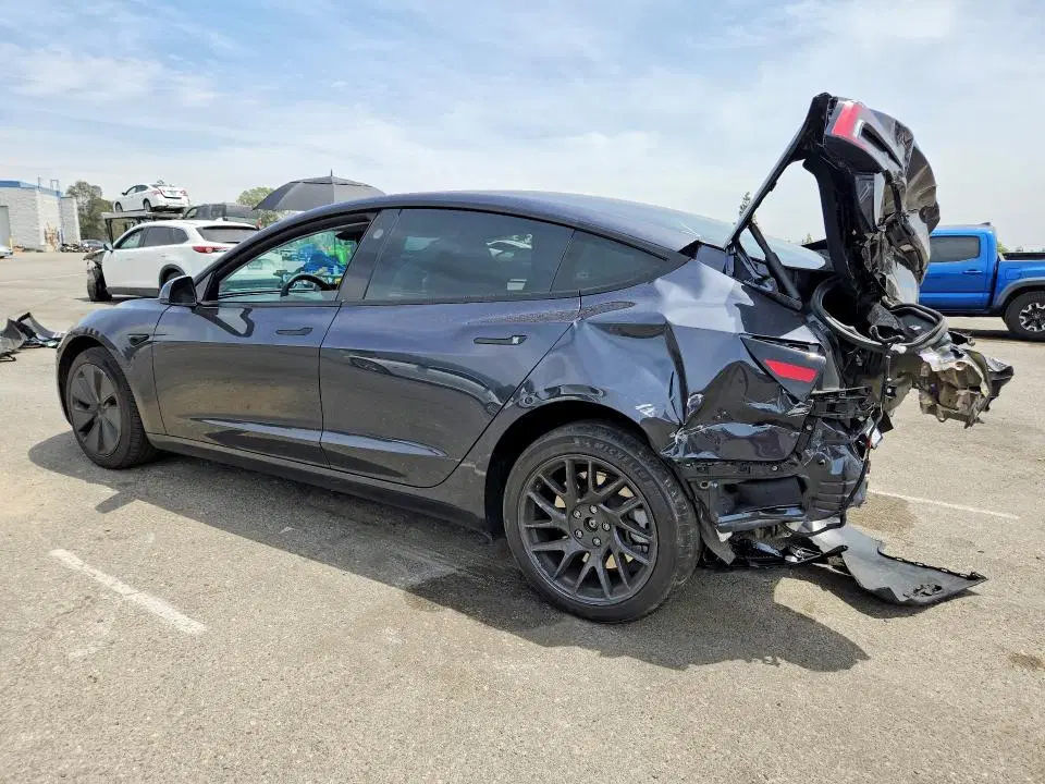 2025 Tesla MODEL 3 VIN 5YJ3E1EA4SF043590 фото 2