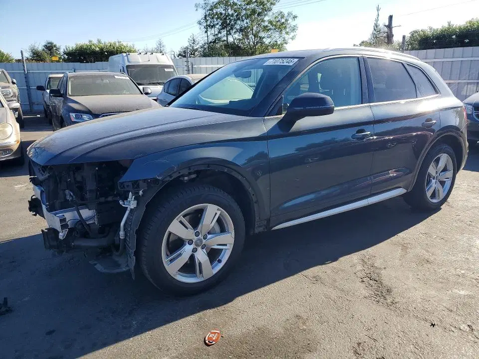 WA1ANAFY7J2003101 — 2018 Audi Q5, Передняя часть, фото до ремонта