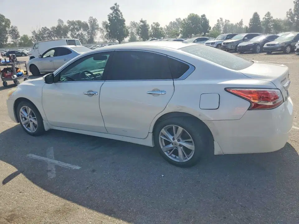 2015 Nissan Altima VIN 1N4AL3APXFC131961 фото 2