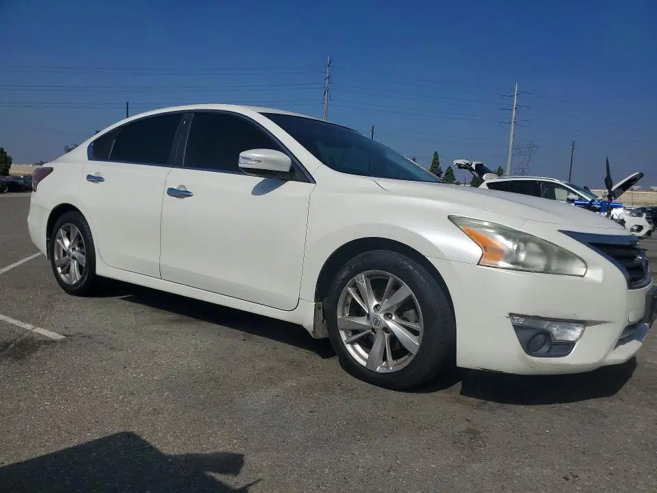 2015 Nissan Altima VIN 1N4AL3APXFC131961 фото 4