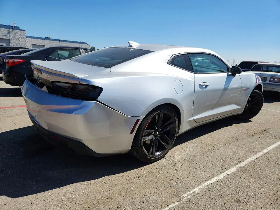 2018 Chevrolet Camaro VIN 1G1FB1RX8J0185726 фото 3