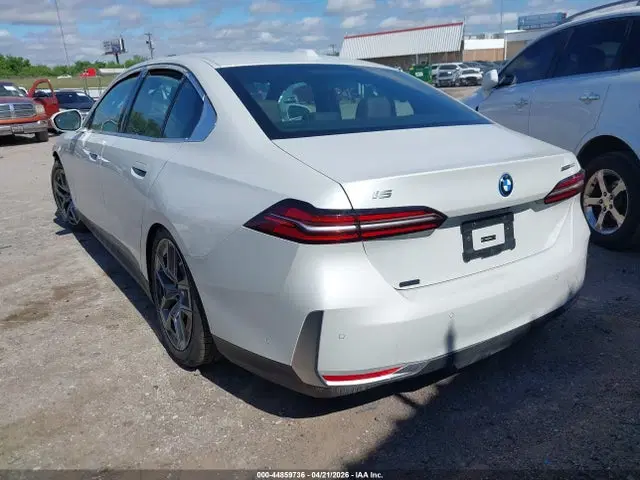 2026 BMW I5 Edrive40 VIN WBY63HG02TCV23611 фото 3