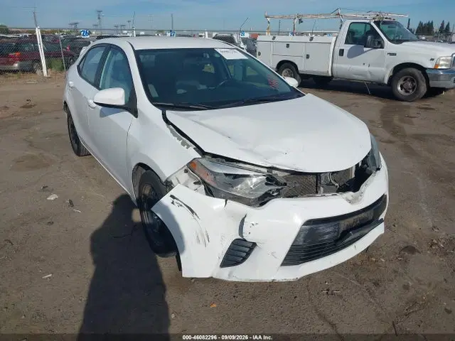 5YFBURHE4FP209242 — 2015 Toyota Corolla LE, естественный износ, фото до ремонта