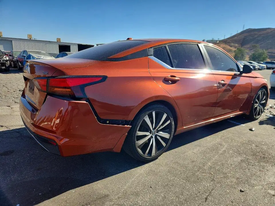 2020 Nissan Altima VIN 1N4BL4CV2LC121748 фото 3