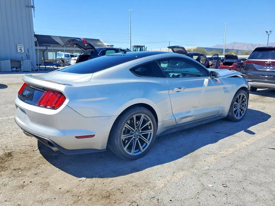 2017 Ford Mustang VIN 1FA6P8CFXH5302825 фото 3