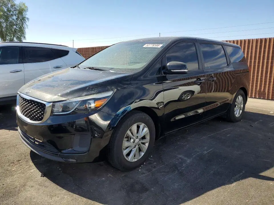 KNDMA5C10G6158717 — 2016 Kia Sedona, Вандализм, фото до ремонта