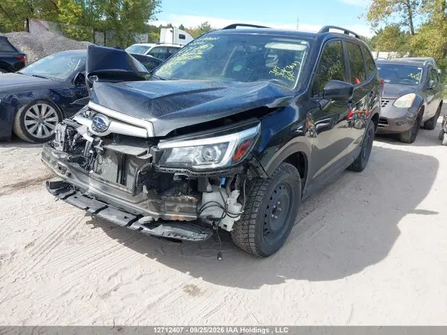 2019 Subaru Forester Premium VIN JF2SKEDC2KH570236 фото 2