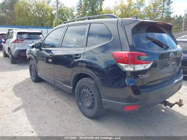 2019 Subaru Forester Premium VIN JF2SKEDC2KH570236 фото 3