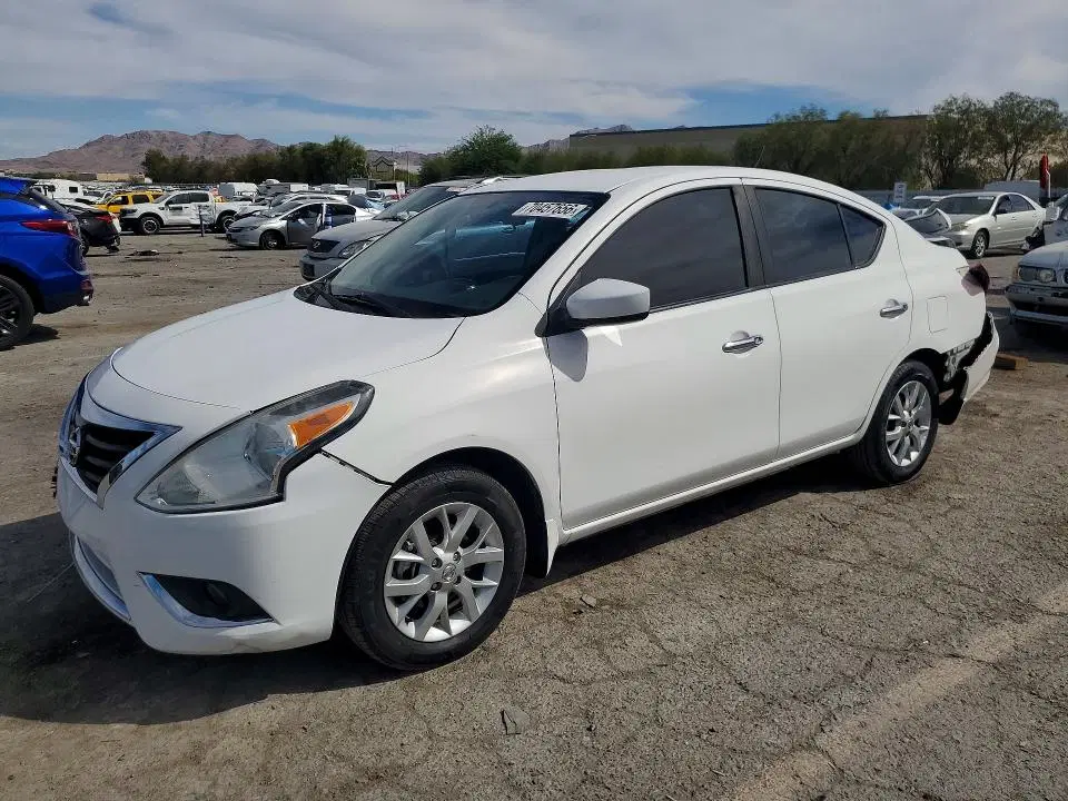 3N1CN7AP2HL867839 — 2017 Nissan Versa, Задняя часть (Rear End), фото до ремонта