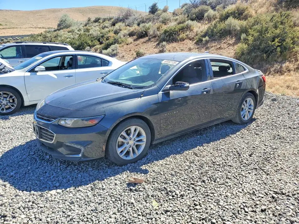 1G1ZD5ST6JF223795 — 2018 Chevrolet Malibu, Rear End, фото до ремонта