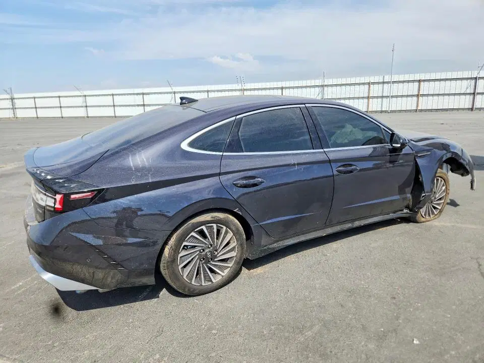 2026 Hyundai SONATA HYBRID VIN KMHL54JJXTA138975 фото 3