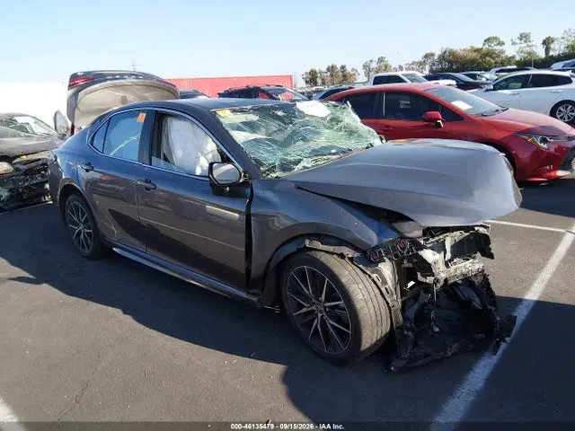 4T1G11AKXPU775941 — 2023 Toyota Camry SE, Front & Rear, фото до ремонта