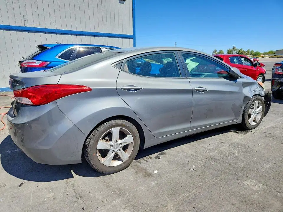2013 HYUNDAI ELANTRA VIN 5NPDH4AE5DH239046 фото 4