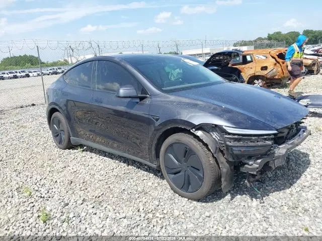 7SAYGDEE6TA392997 — 2026 Tesla Model Y ALL-Wheel Drive/Long Range Launch Series/Premium ALL-Wheel Drive, Передняя часть слева (Left Front), фото до ремонта