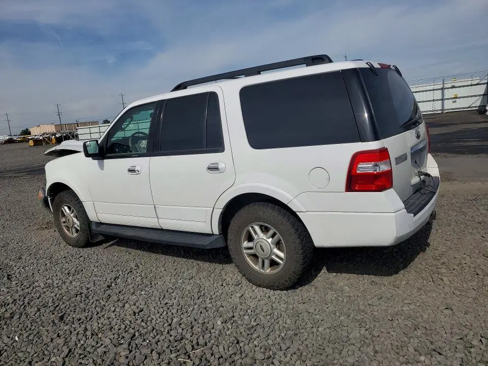 2014 Ford Expedition VIN 1FMJU1J54EEF35265 фото 2