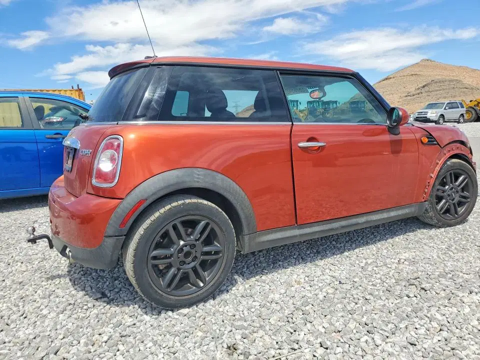 2011 MINI COOPER VIN WMWSU3C56BT099220 фото 3