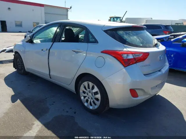 2017 Hyundai ELANTRA GT VIN KMHD35LH9HU383847 фото 3