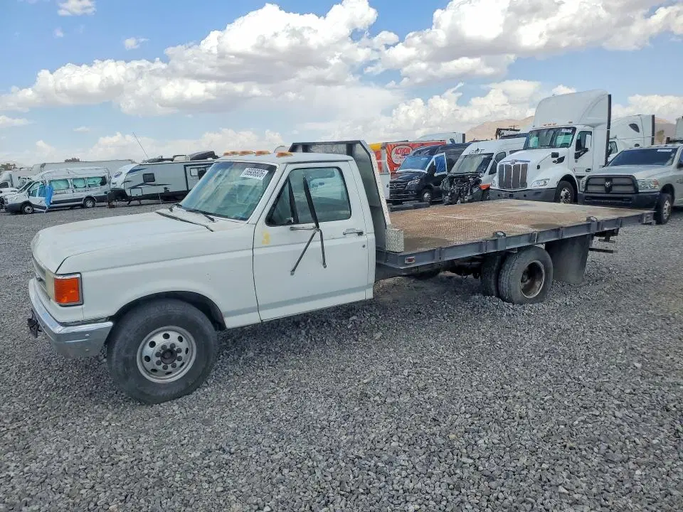 1FDKF37G1LKA88539 — 1990 Ford F350, Передняя часть, фото до ремонта