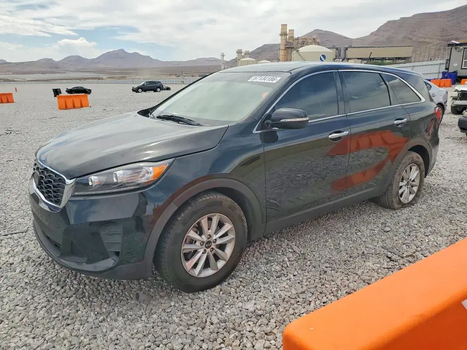 5XYPG4A33KG531135 — 2019 Kia Sorento, Вандализм, фото до ремонта