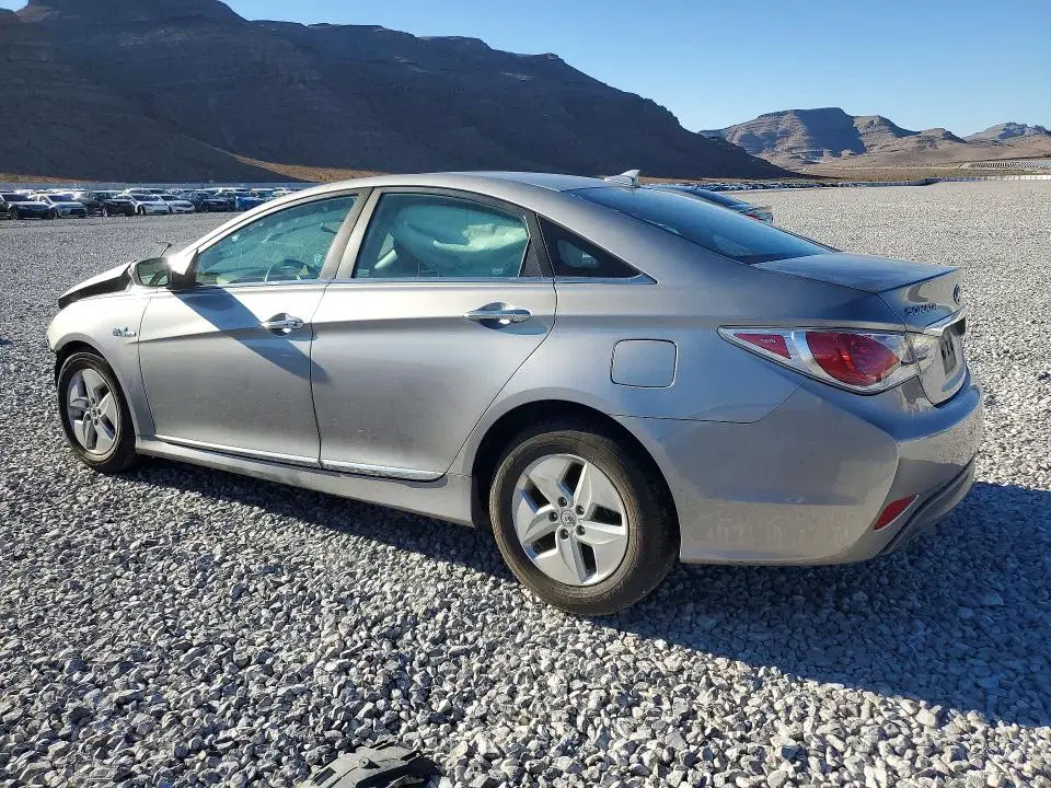 2012 HYUNDAI SONATA VIN KMHEC4A47CA043928 фото 2
