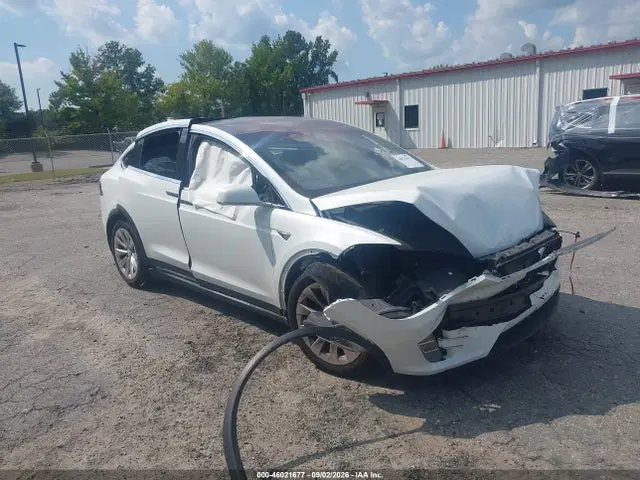 5YJXCBE29JF114027 — 2018 Tesla Model X 100D/75D/P100D, Передняя часть (Front End), фото до ремонта