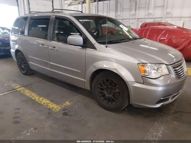 2C4RC1BG5ER437746 — 2014 Chrysler Town &amp; Country Touring, Front End, фото до ремонта