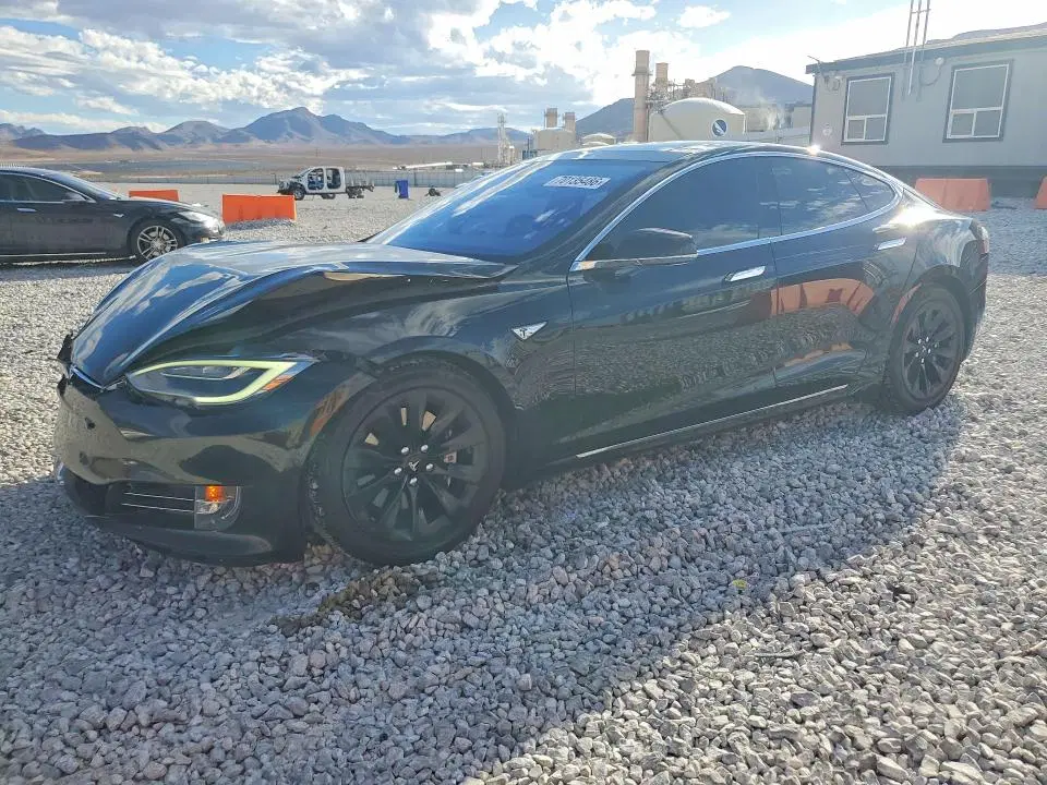 5YJSA1E24GF153093 — 2016 Tesla Model S, Передняя часть, фото до ремонта