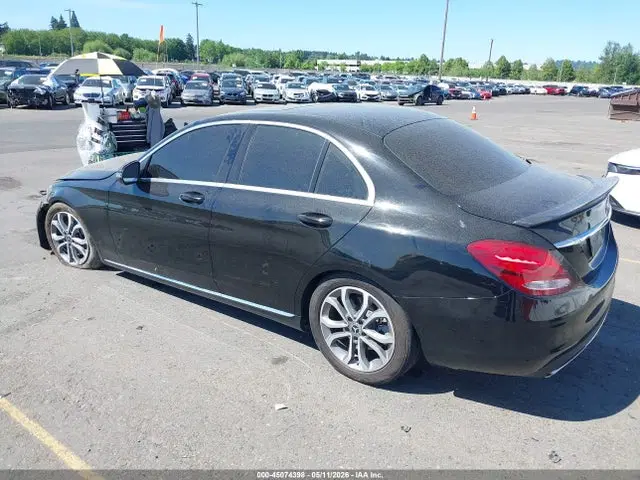 2018 Mercedes-Benz C 300 VIN 55SWF4JB7JU241586 фото 3