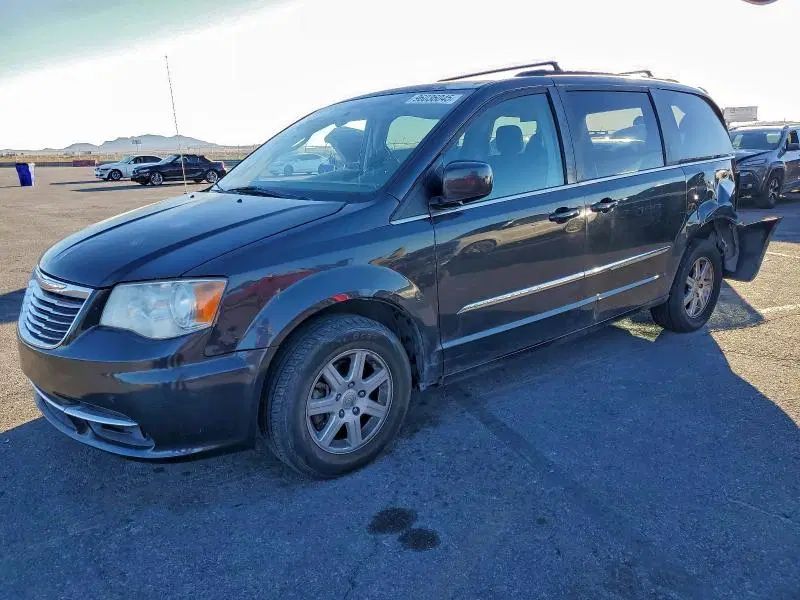 2A4RR5DG6BR719967 — 2011 Chrysler Town & Country, REAR END, фото до ремонта