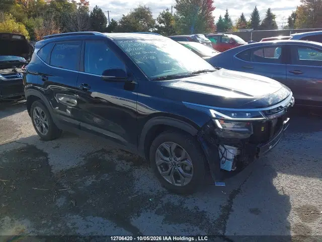 KNDEUCAA4S7672091 — 2025 Kia Seltos EX, Задняя часть (Rear), фото до ремонта