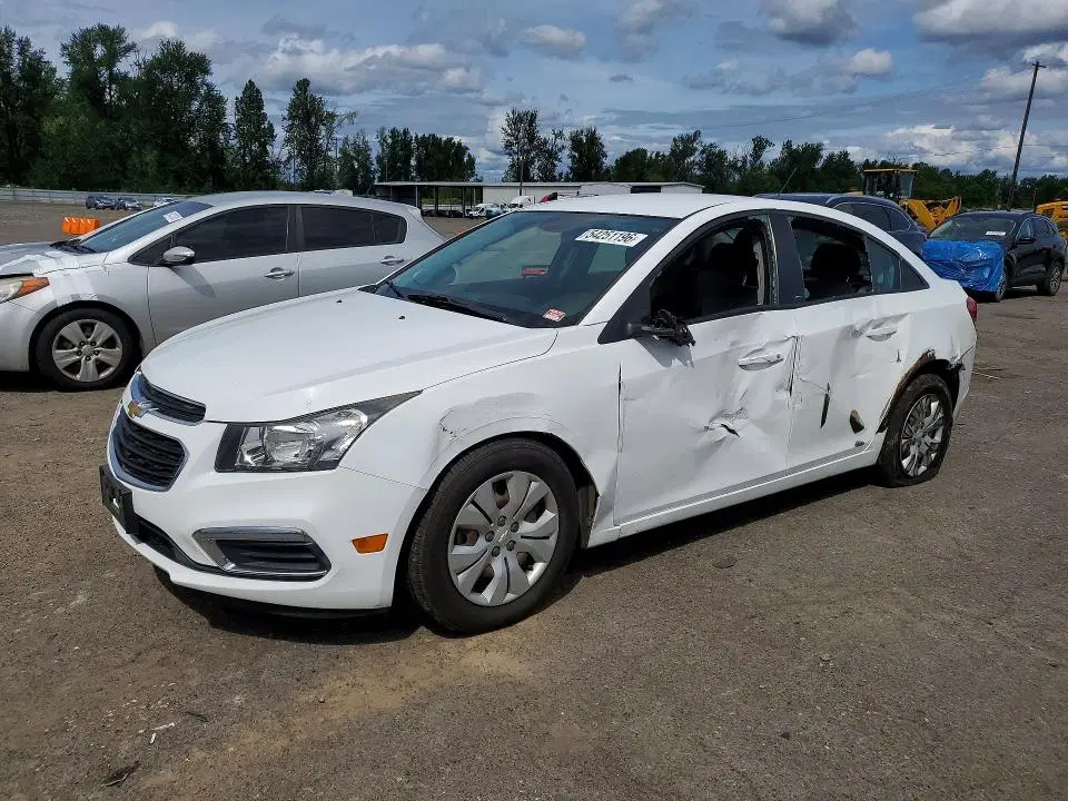 1G1PA5SG9F7233919 — 2015 Chevrolet Cruze, Боковая часть, фото до ремонта