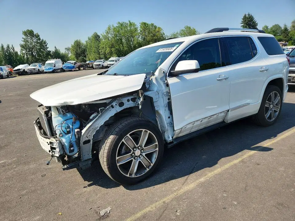 1GKKNXLS1HZ164000 — 2017 GMC Acadia, Передняя часть, фото до ремонта