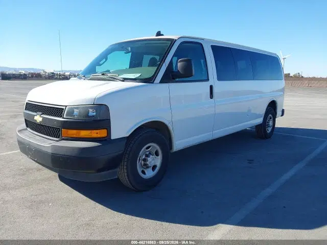 2019 Chevrolet Express 3500 Ls VIN 1GAZGNFG4K1330721 фото 2
