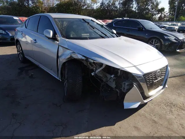 1N4BL4DV7KC124254 — 2019 Nissan Altima 2.5 SV, Передняя часть справа (Right Front), фото до ремонта