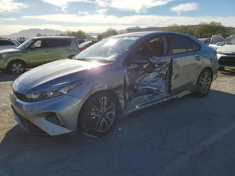 3KPF54AD0PE602662 — 2023 Kia Forte, Боковая часть (Side), фото до ремонта