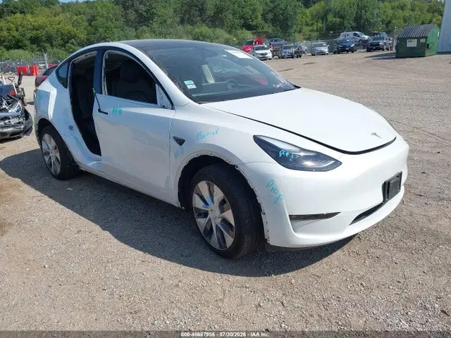 7SAYGDEE5PF834693 — 2023 Tesla Model Y Awd/long Range Dual Motor All-wheel Drive, Right Side, фото до ремонта