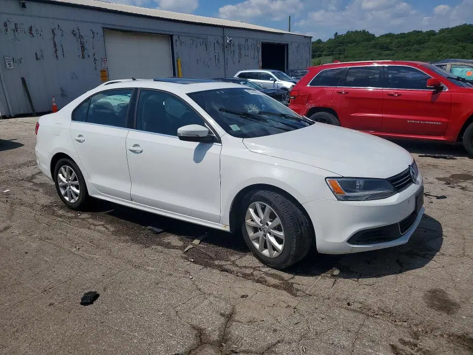 2014 VOLKSWAGEN JETTA VIN 3VWD17AJ5EM336890 фото 4