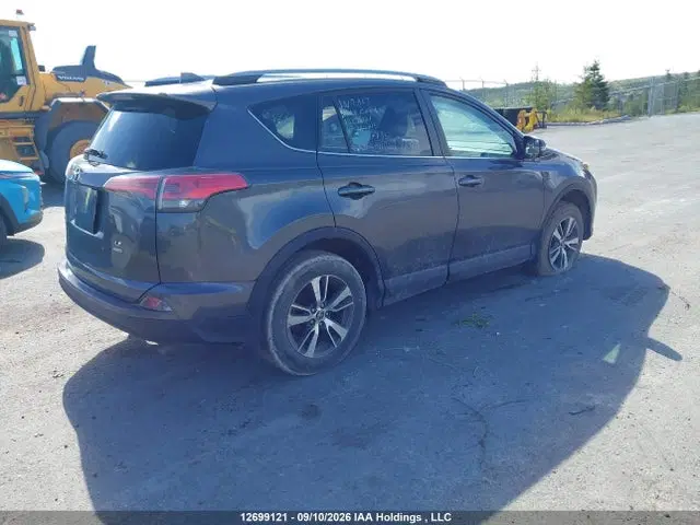 2018 Toyota RAV4 LE VIN 2T3BFREV3JW830713 фото 4