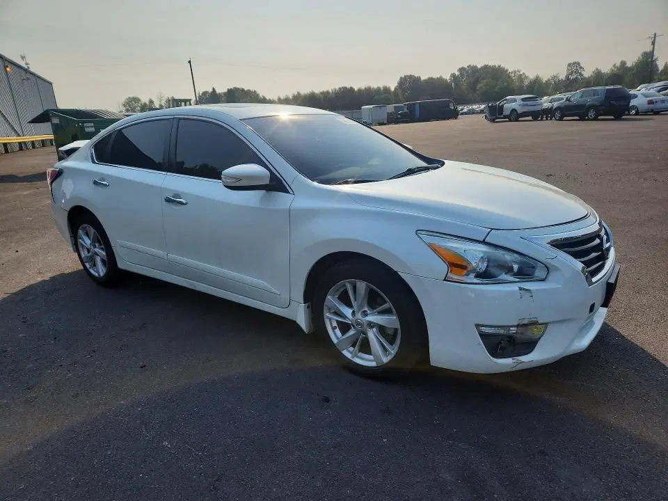 2015 NISSAN ALTIMA VIN 1N4AL3AP2FC201002 фото 4