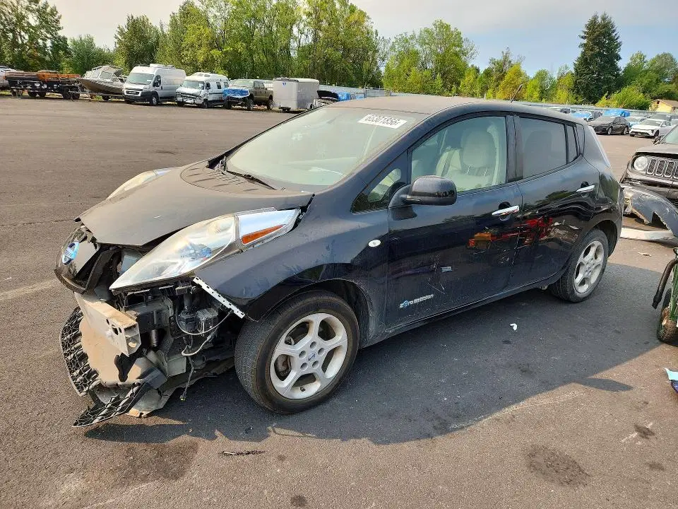JN1AZ0CP1CT022825 — 2012 Nissan Leaf, Передняя часть (Front End), фото до ремонта