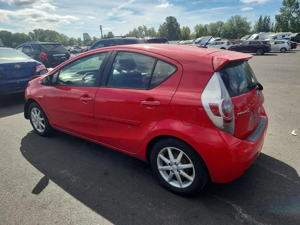 2012 TOYOTA PRIUS C VIN JTDKDTB31C1017832 фото 2