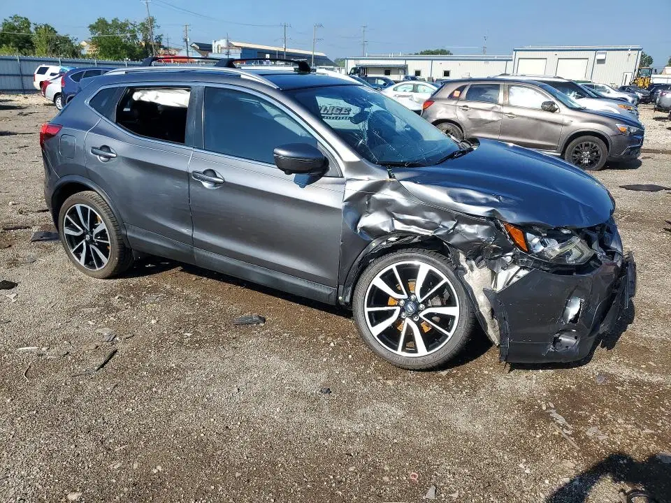 2017 NISSAN ROGUE SPORT VIN JN1BJ1CR2HW113529 фото 4