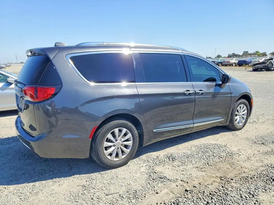 2019 Chrysler Pacifica VIN 2C4RC1BG6KR596738 фото 3
