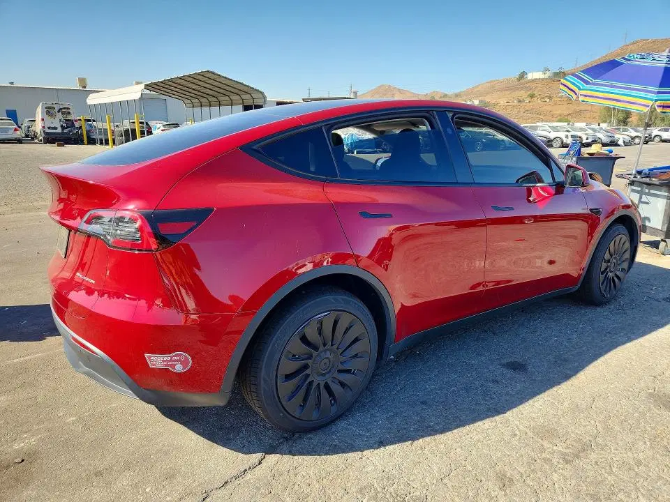 2024 Tesla Model Y VIN 7SAYGDEE5RA222736 фото 3