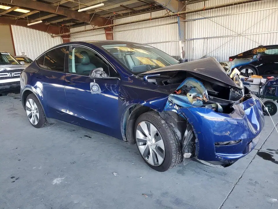 2022 Tesla Model Y VIN 7SAYGDEE5NF427650 фото 4