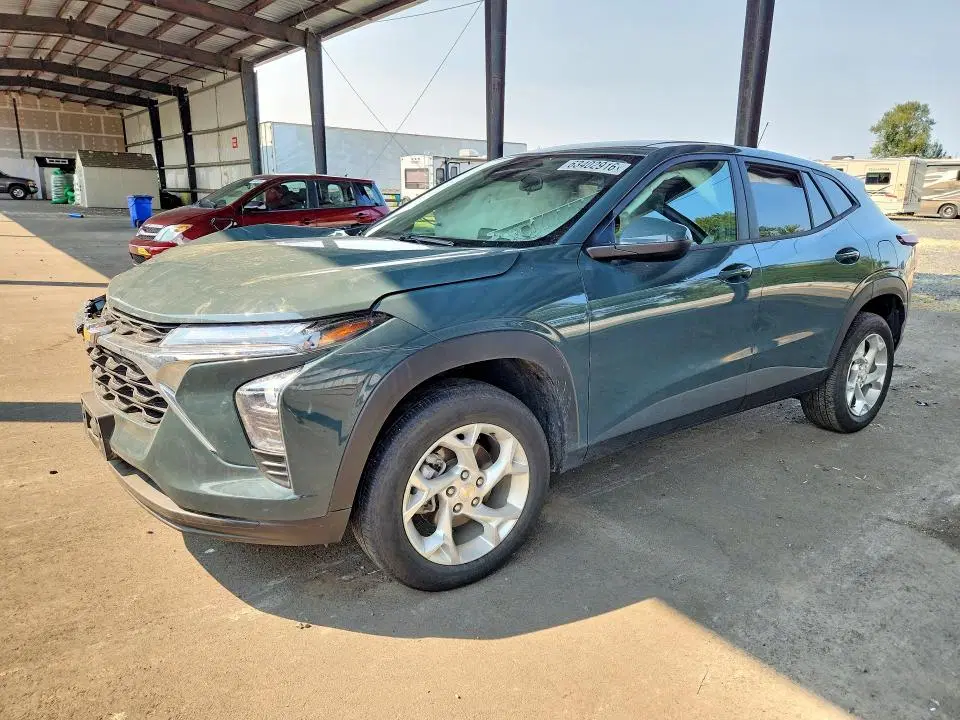 KL77LFEP2SC274538 — 2025 Chevrolet TRAX, Боковая часть, фото до ремонта