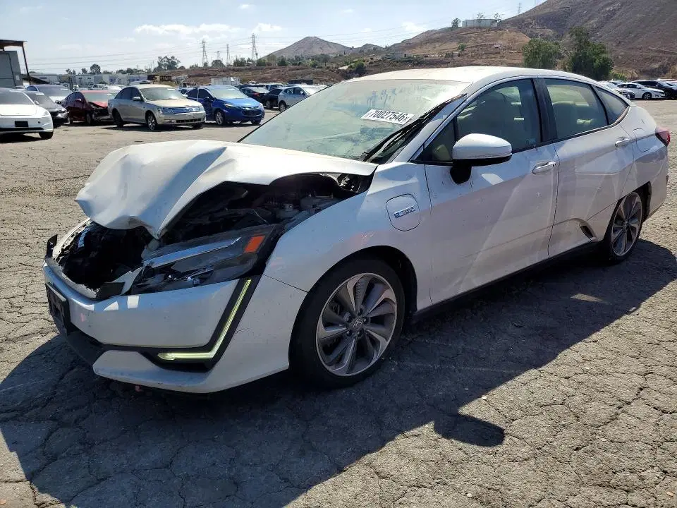 JHMZC5F15JC005382 — 2018 Honda Clarity, Передняя часть (Front End), фото до ремонта